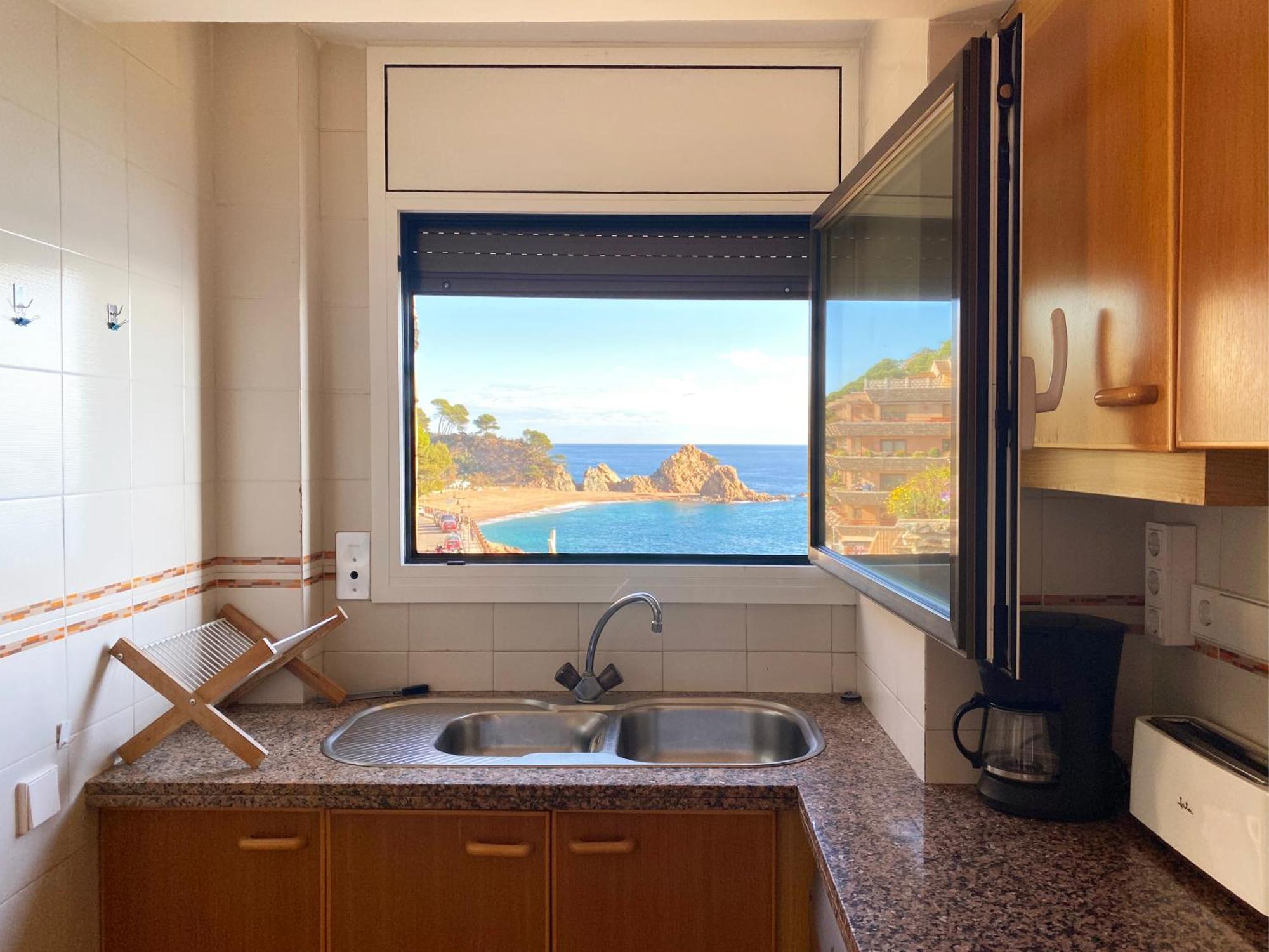 Magnificent Apartment At The Sea Front Of Tossa De Mar Eksteriør billede