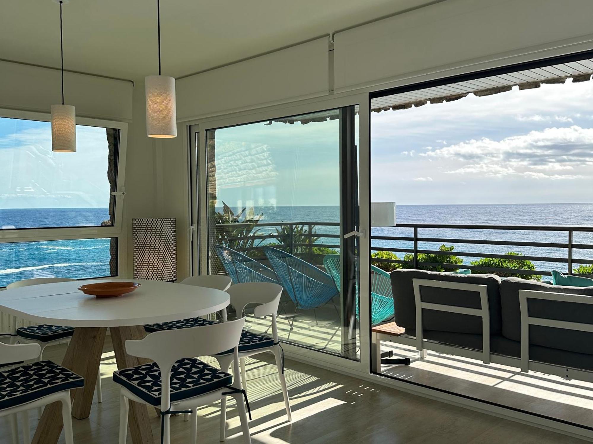 Magnificent Apartment At The Sea Front Of Tossa De Mar Eksteriør billede